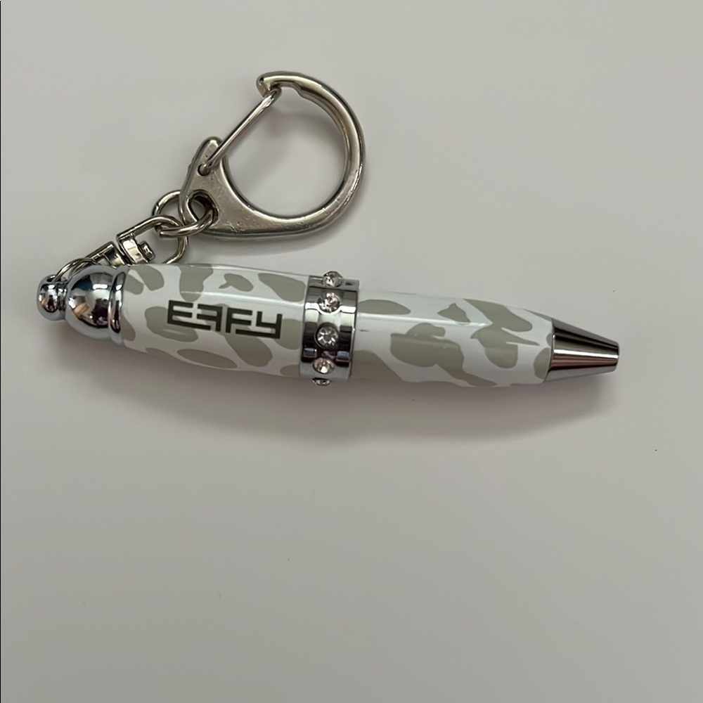 Effy White and Silver Key Holder